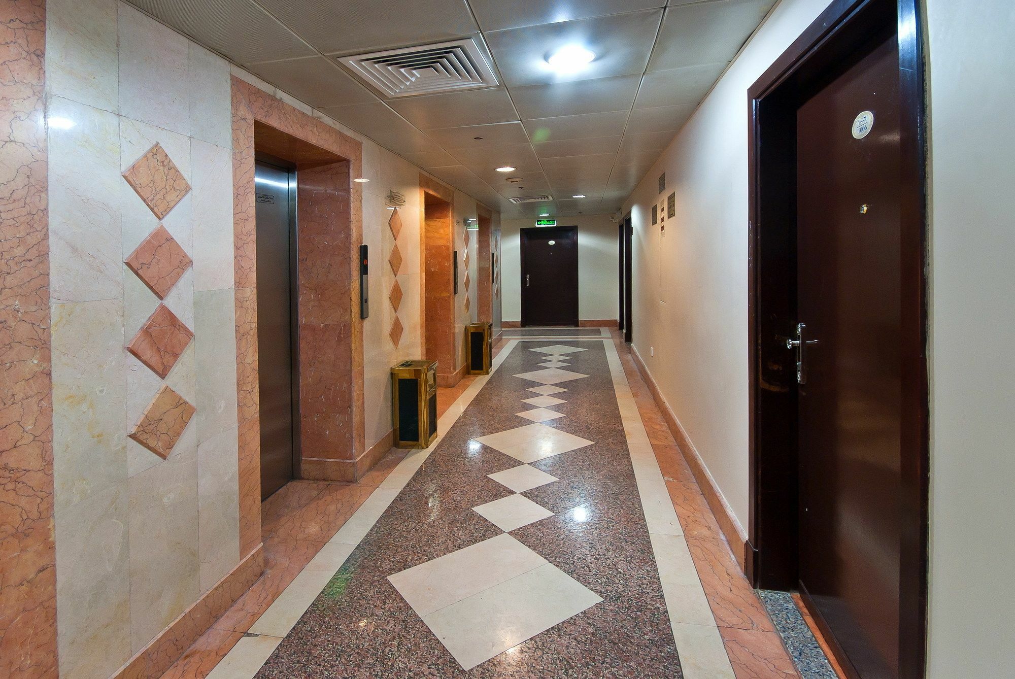 Diyar Al Salam Silver Hotel Medina Esterno foto